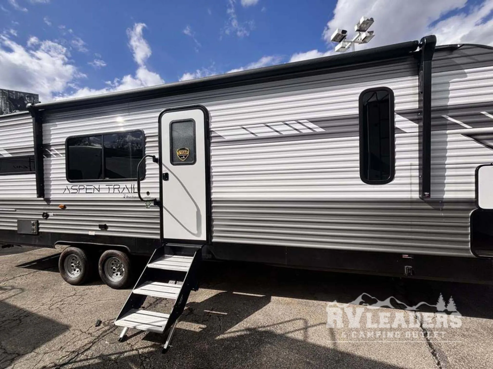 2024 Dutchmen Aspen Trail 2880RKS dealer photo 1 from RV Leaders