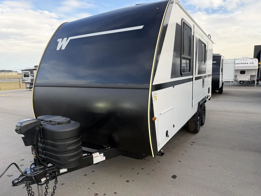 2027 Winnebago Micro Minnie 2108DS, Photos photo 14