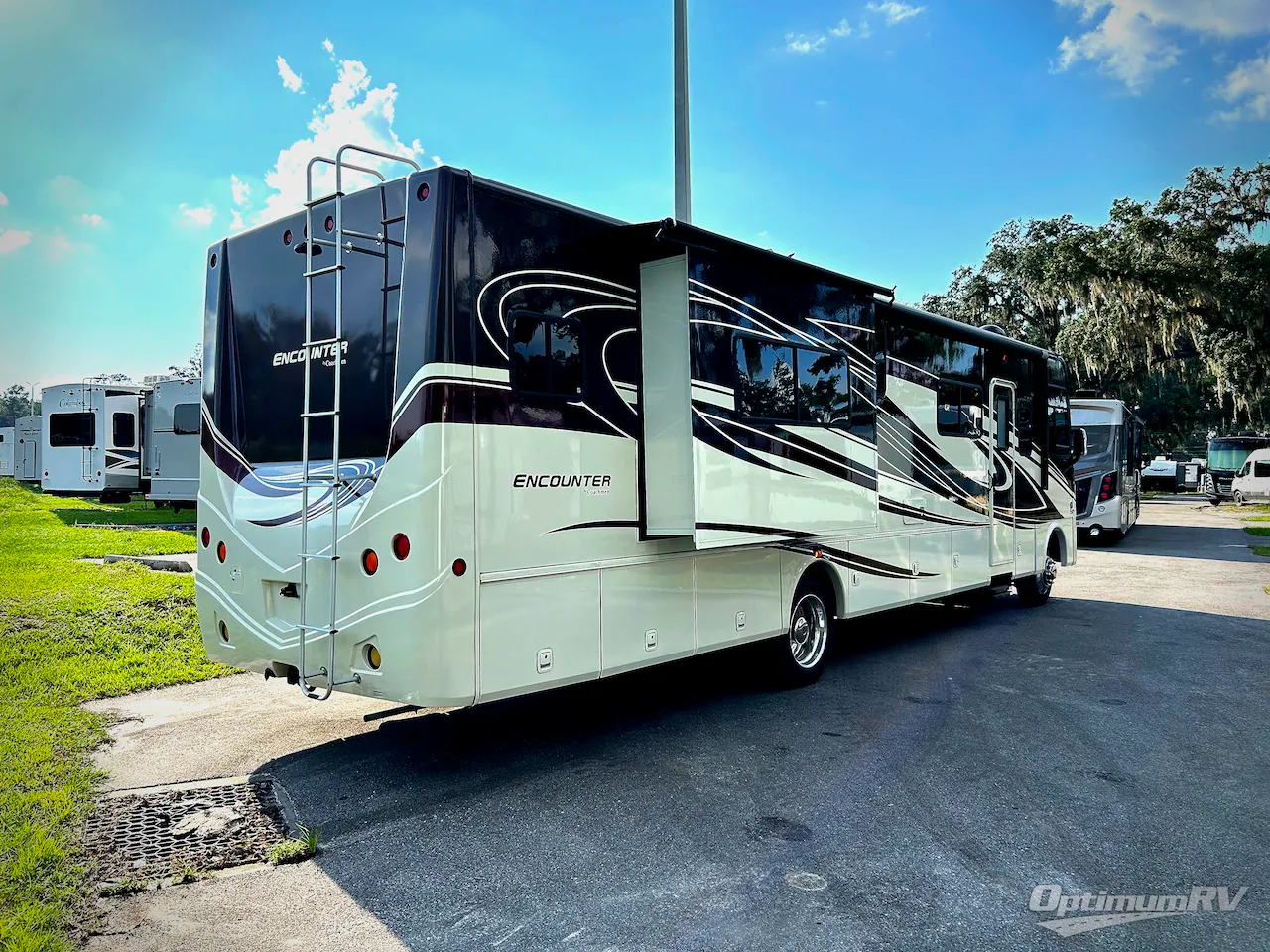 2013 Coachmen Encounter 37FW dealer photo 2 from Optimum RV