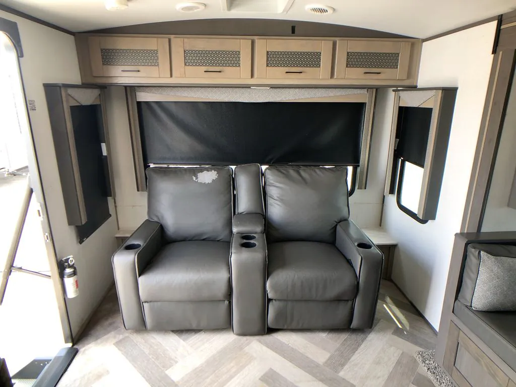 2021 Cruiser RV Twilight Signature TWS 2500 - Photo 4