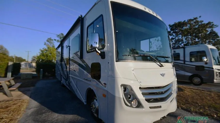 2025 Fleetwood Flex 32S - Photo 2