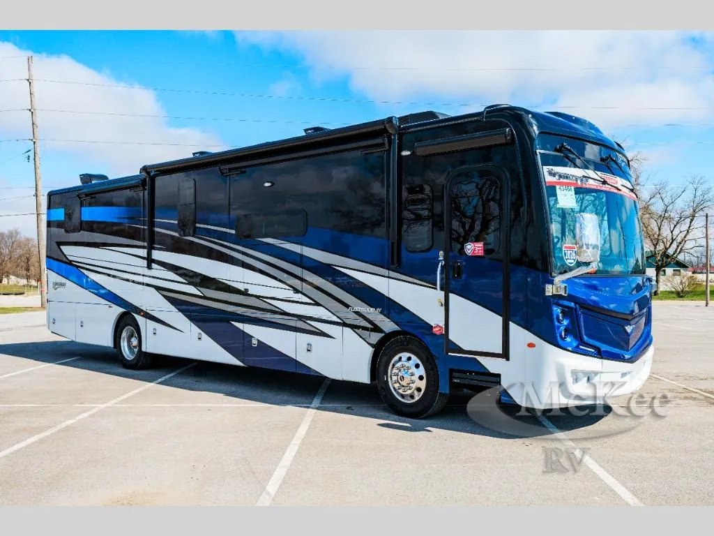 2026 Fleetwood Discovery 38N - Photo 2