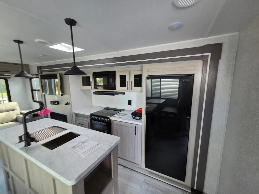 2026 East to West Della Terra 272RL, Photos photo 21