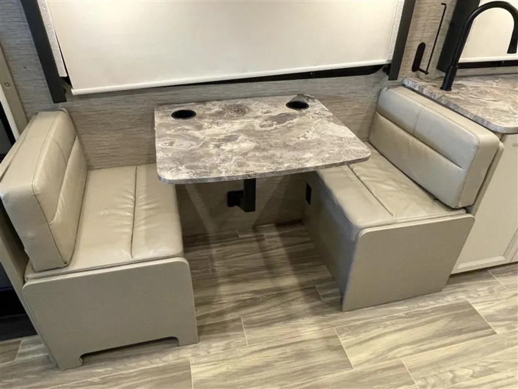 2021 Thor Motor Coach Axis 24.3, Photos photo 7