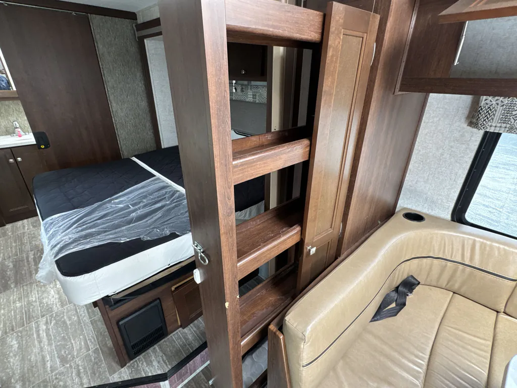 2018 Forest River Sunseeker 2420MS, Photos photo 13