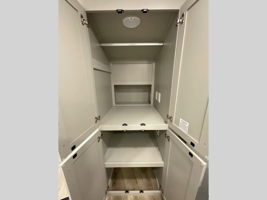 2026 Brinkley Model Z 3515, Photos photo 31