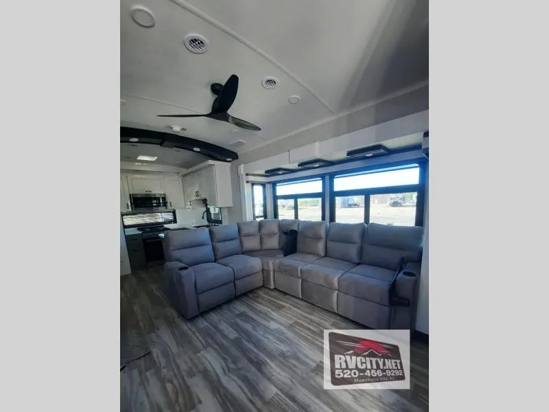 2025 Jayco Pinnacle 38FBRK - Photo 4