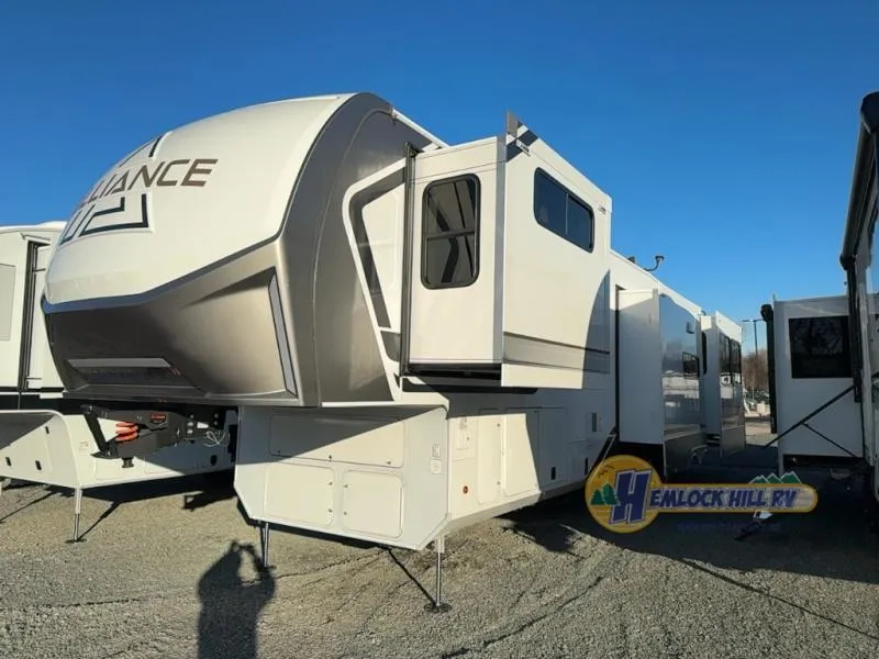 2025 Alliance RV Paradigm 375RD - Photo 4
