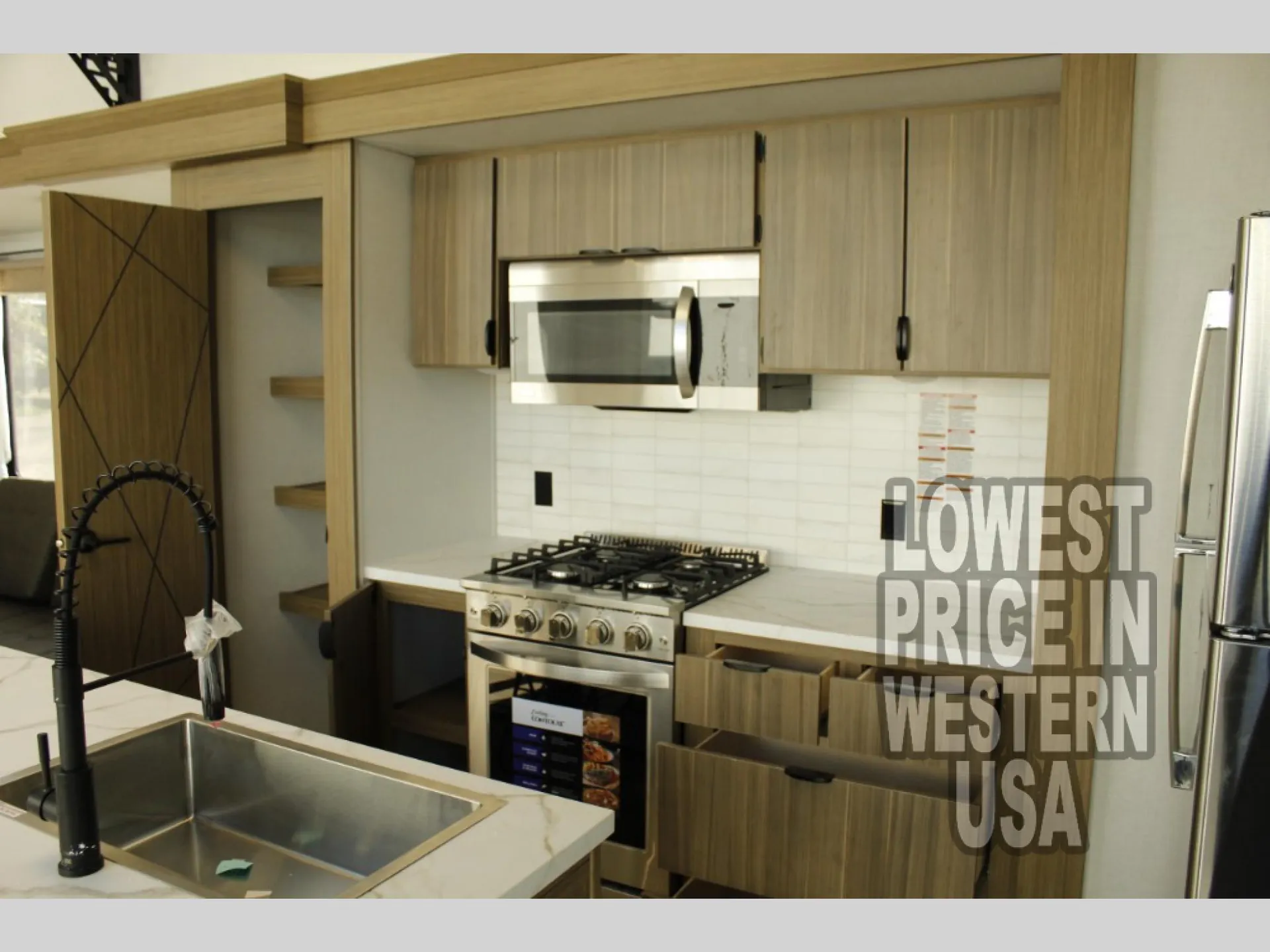 2026 Forest River Wildwood Grand Lodge 42ICE — Photo 7