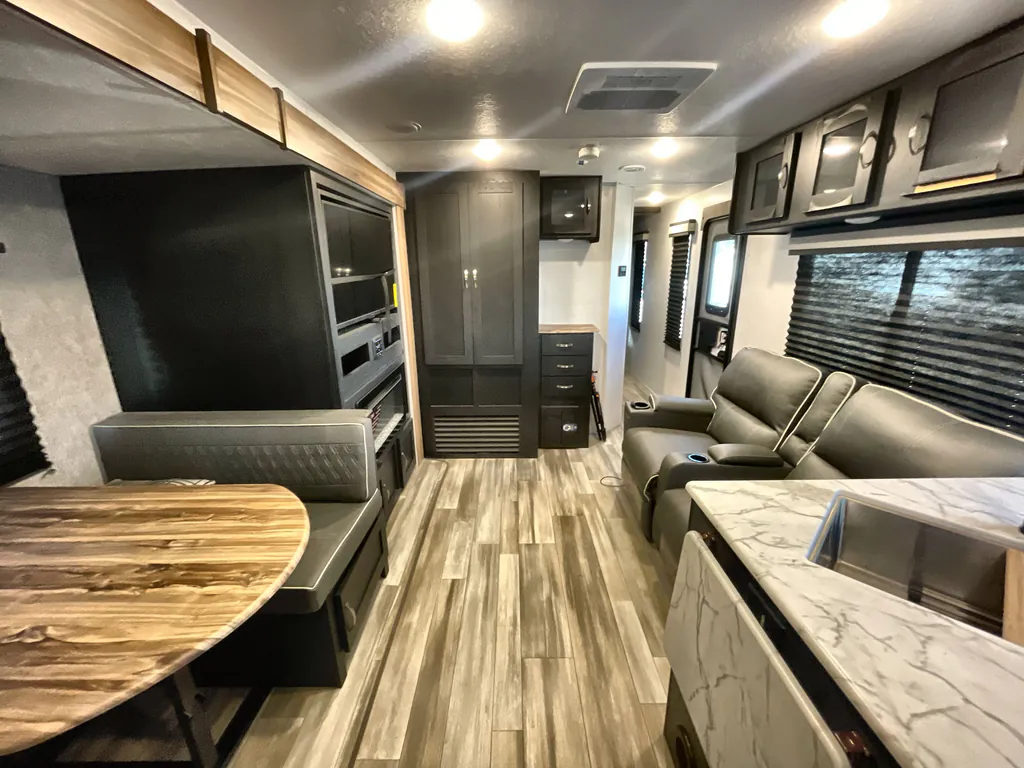 2023 Coachmen Freedom Express Ultra Lite 274RKS, Photos photo 2