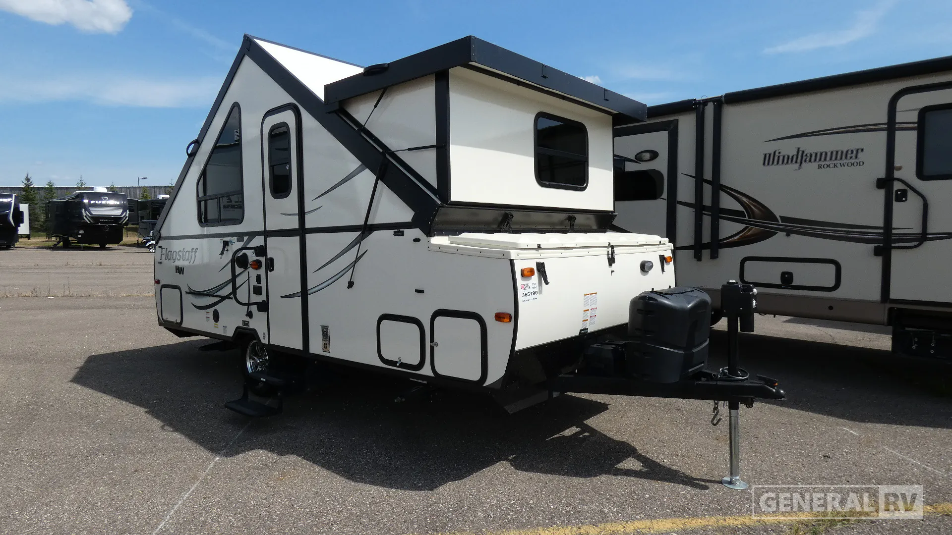 2017 Forest River Flagstaff Hard Side T21FKHW - Photo 2