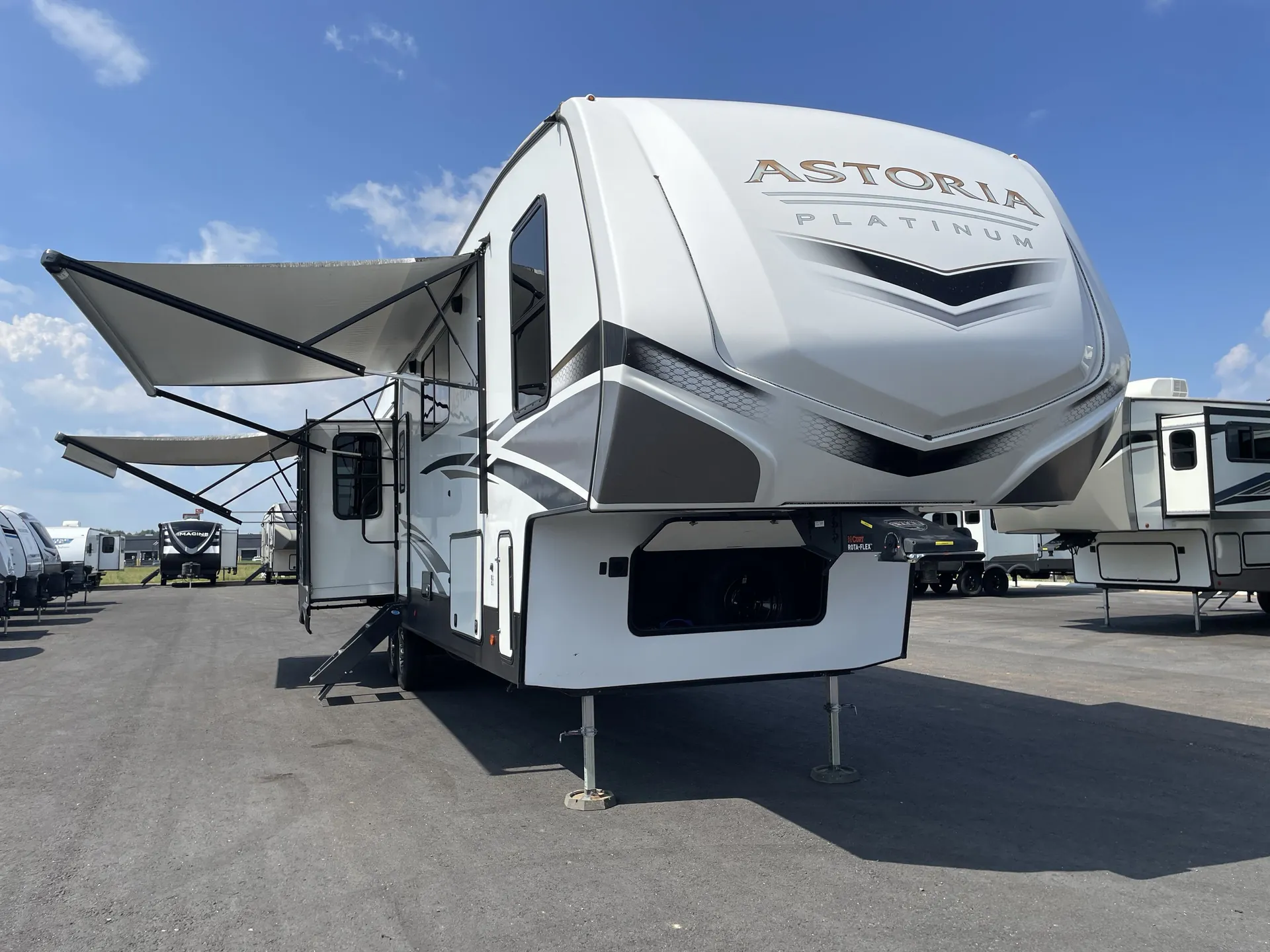 2022 Dutchmen Astoria Platinum 3553MBP dealer photo 1 from Camping World