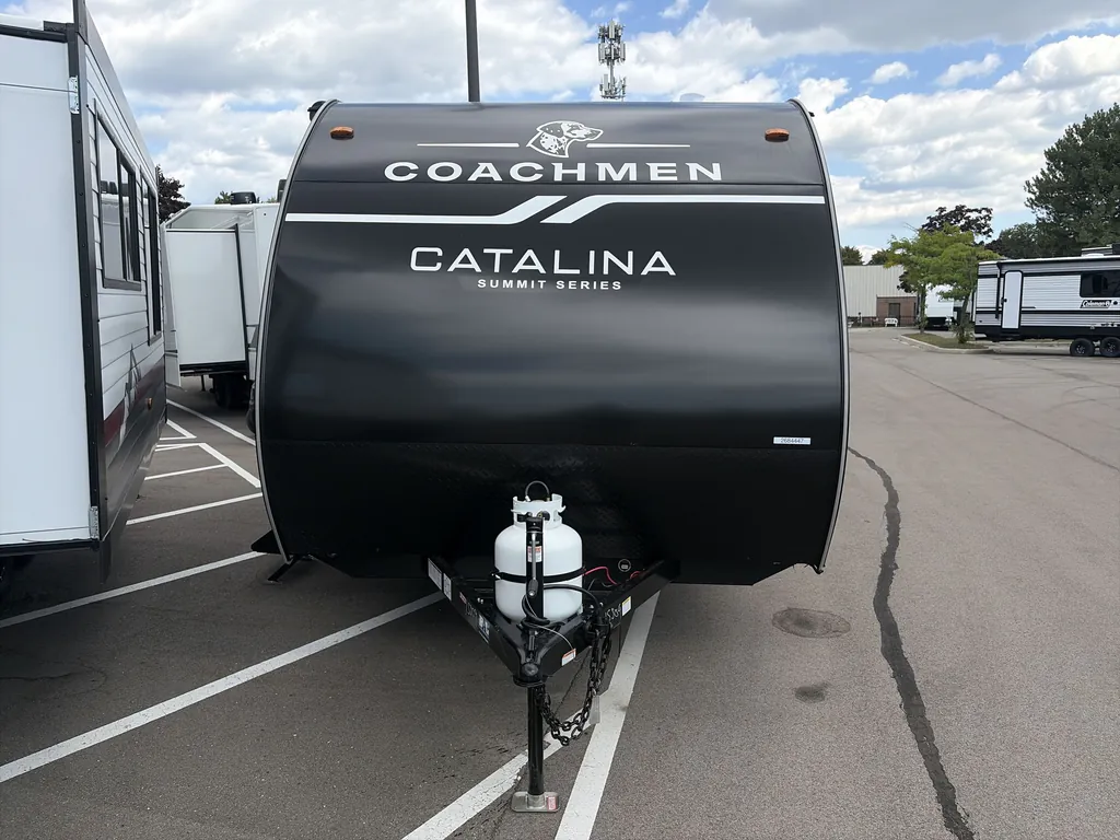 2027 Coachmen Catalina Summit Series 7 154RDX, Photos photo 4