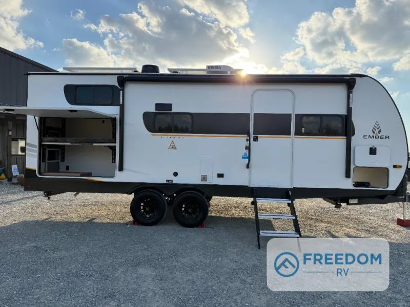 2026 Ember RV E-Series 22ETS - Photo 3