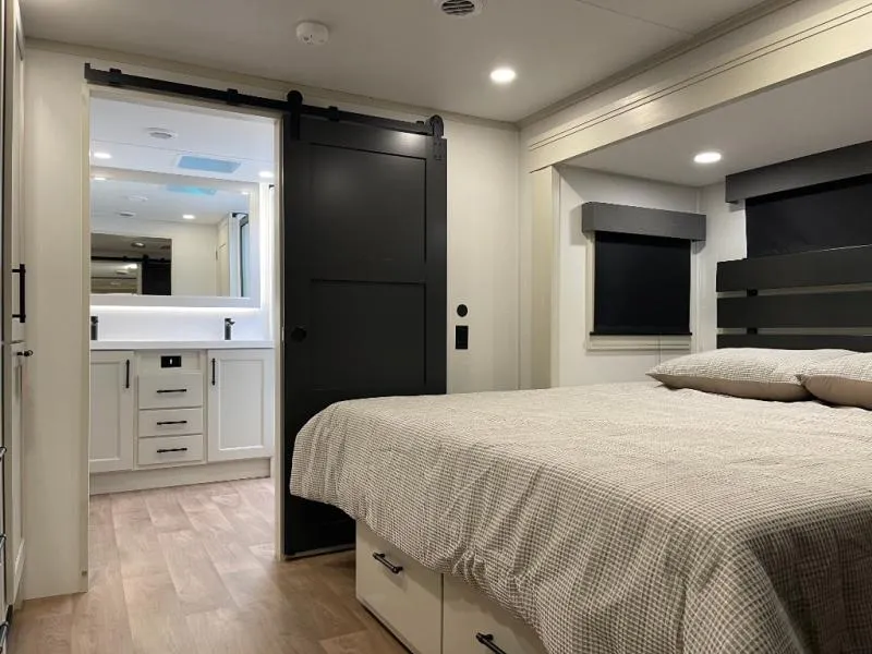 2026 Grand Design Solitude 380FL - Photo 3