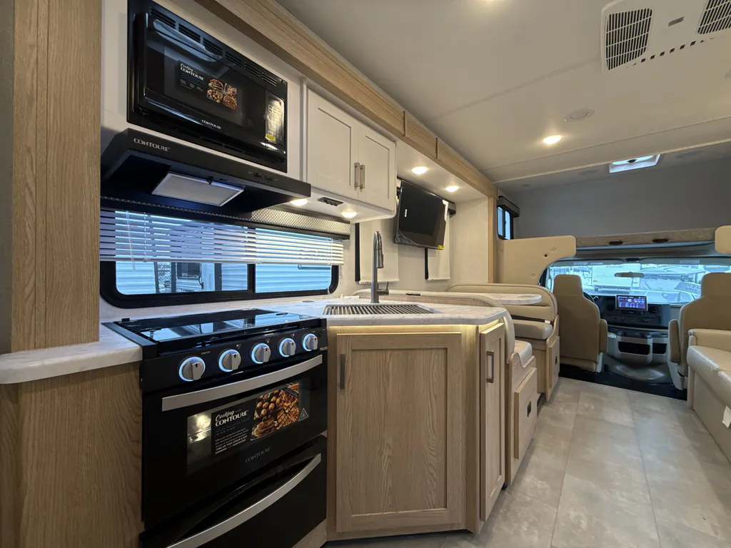 2026 Thor Motor Coach Freedom Elite 28HE, Photos photo 9
