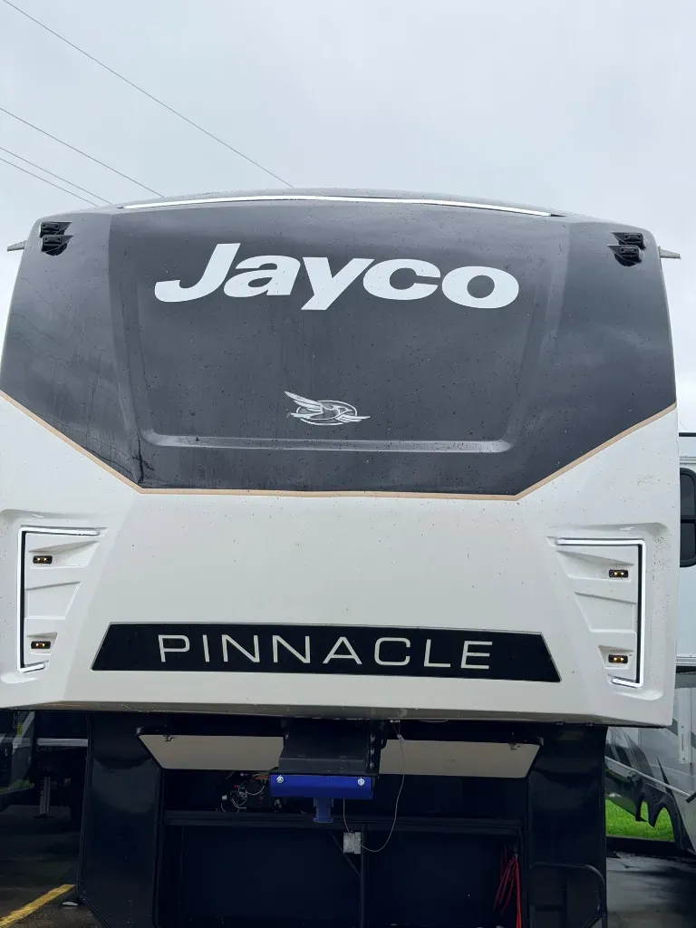 2027 Jayco PINNACLE 36FBTS, Photos photo 22