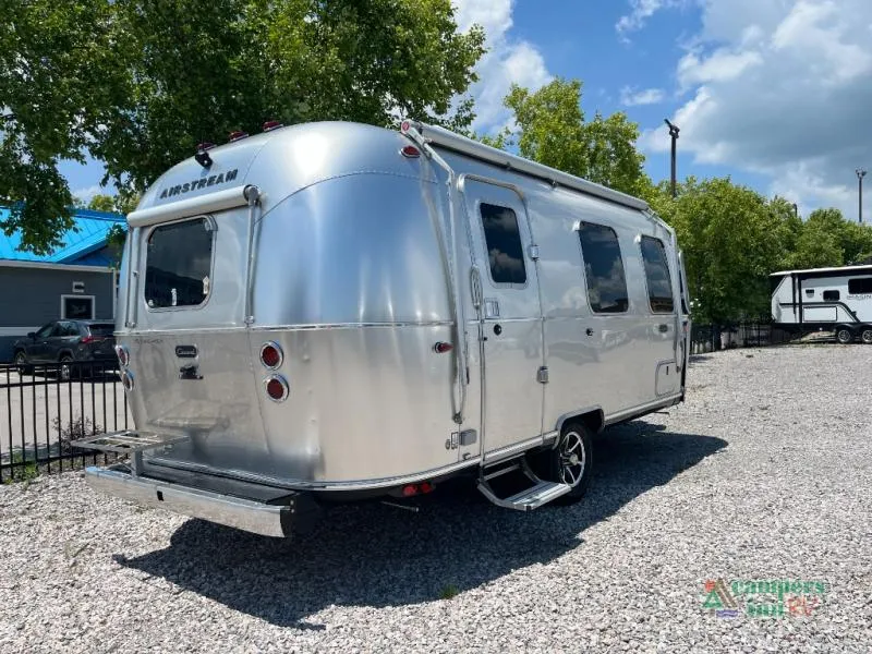 2024 Airstream Caravel 22FB - Photo 4