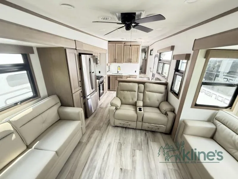 2026 KZ Durango 326RLT - Photo 3