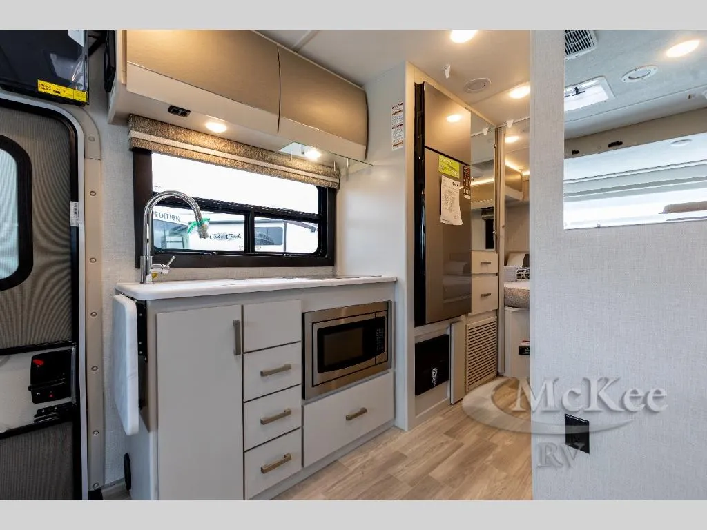 2026 Thor Motor Coach Vegas 24.1 - Photo 4