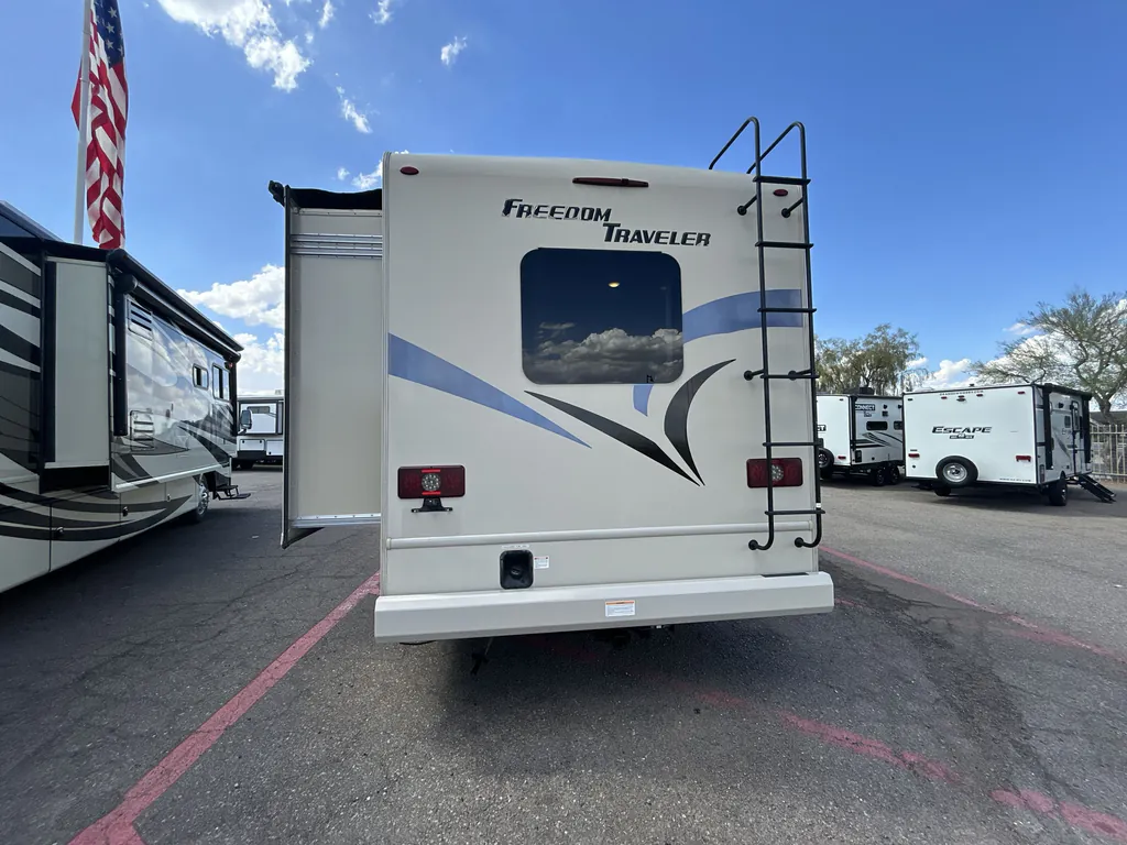 2022 Thor Motor Coach Freedom Traveler A32, Photos photo 7