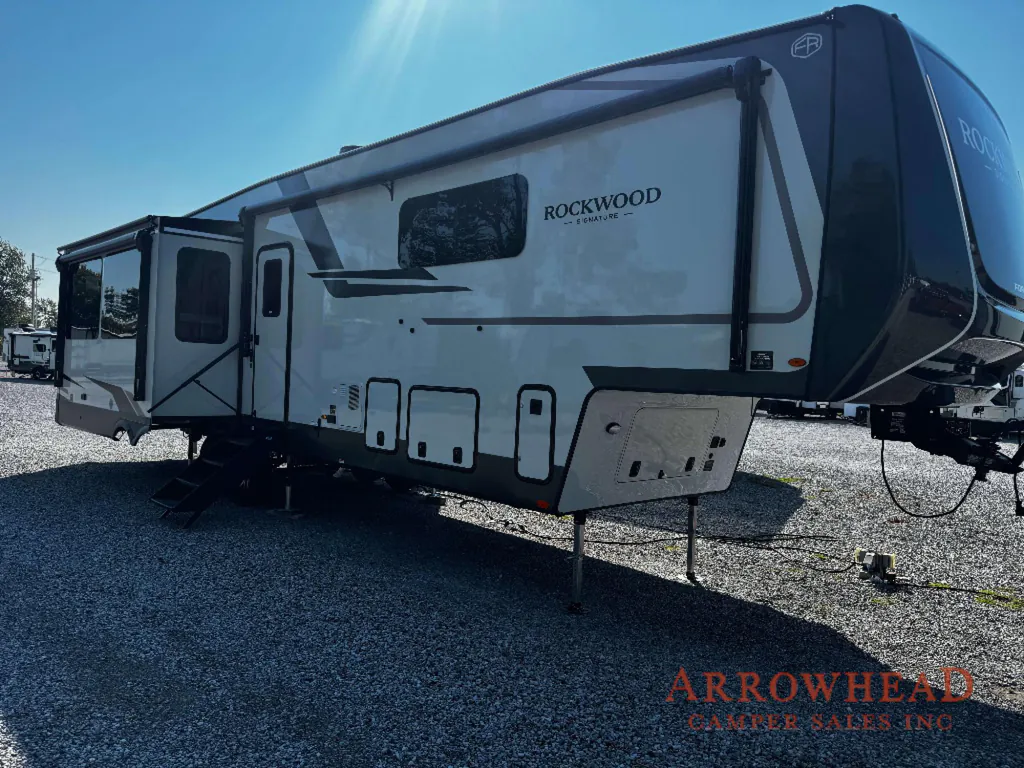 2027 Forest River Rockwood Signature 401SFB, Photos photo 2