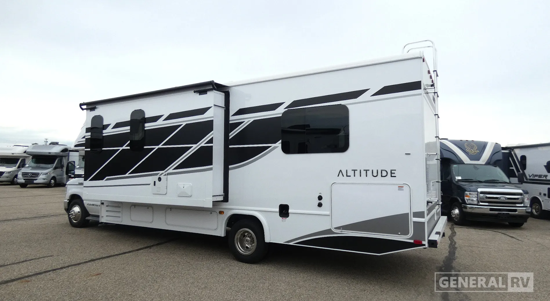 2026 Fleetwood Altitude 29F - Photo 4