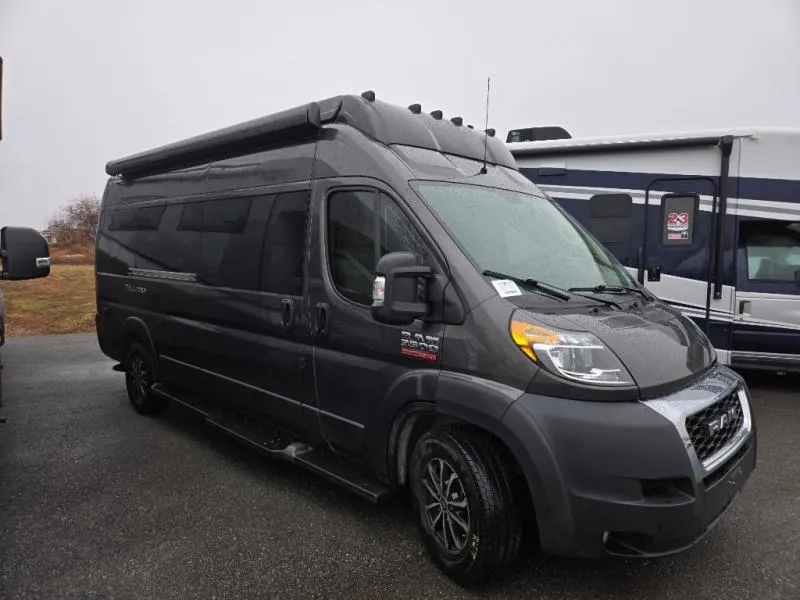 2022 Thor Motor Coach Tellaro 20J - Photo 2