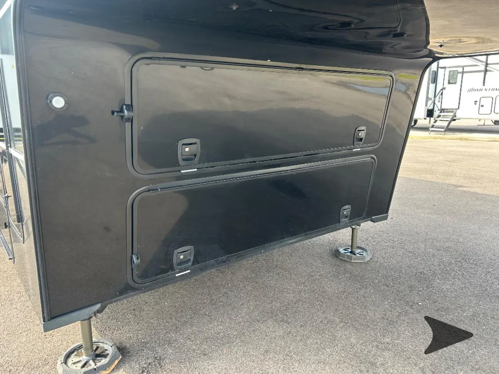 2025 Brinkley Model G 3250, Photos photo 4