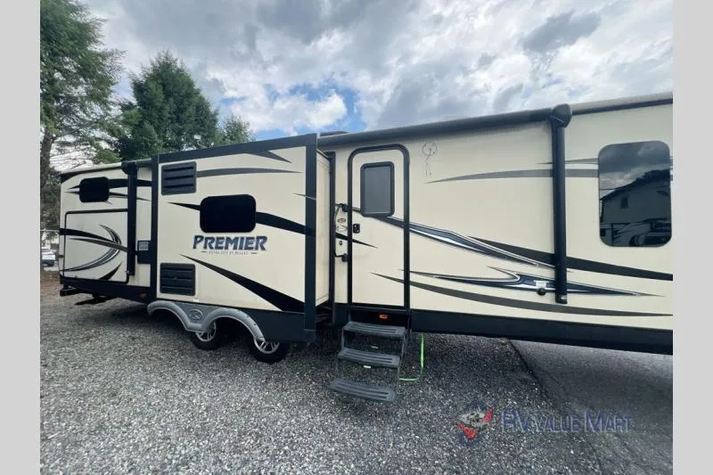 2017 Keystone Premier Ultra Lite 34BHPR - Photo 3