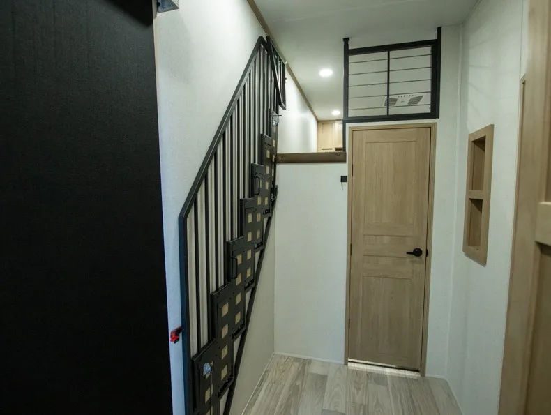 2026 Forest River Sandpiper Destination 422FKL, Photos photo 23
