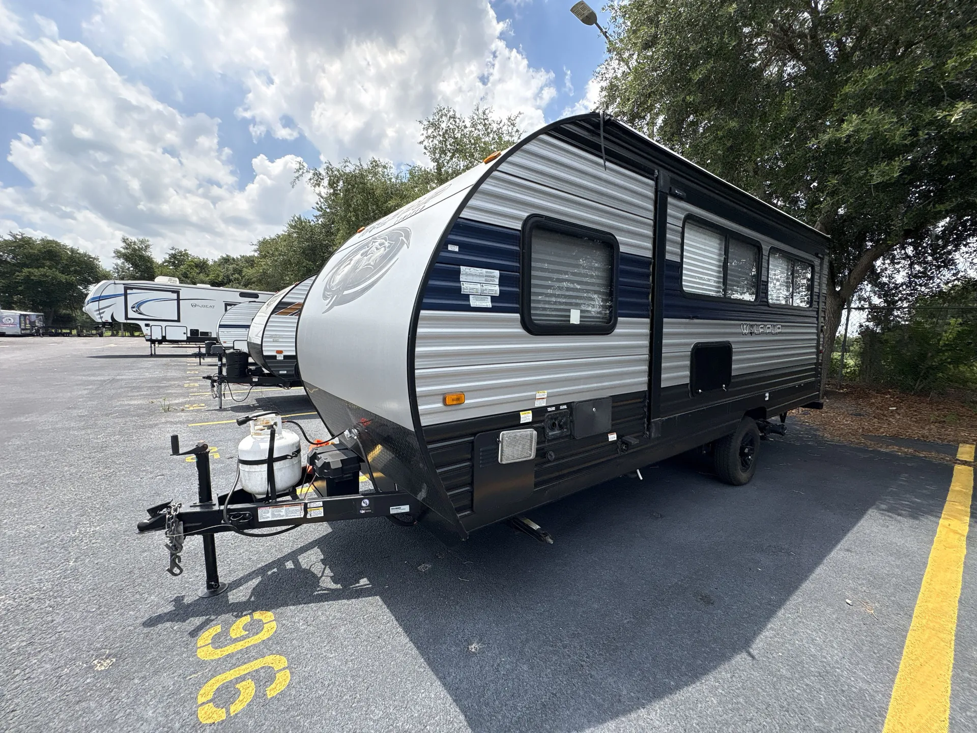 2022 Forest River Cherokee Wolf Pup 18TO — off campside