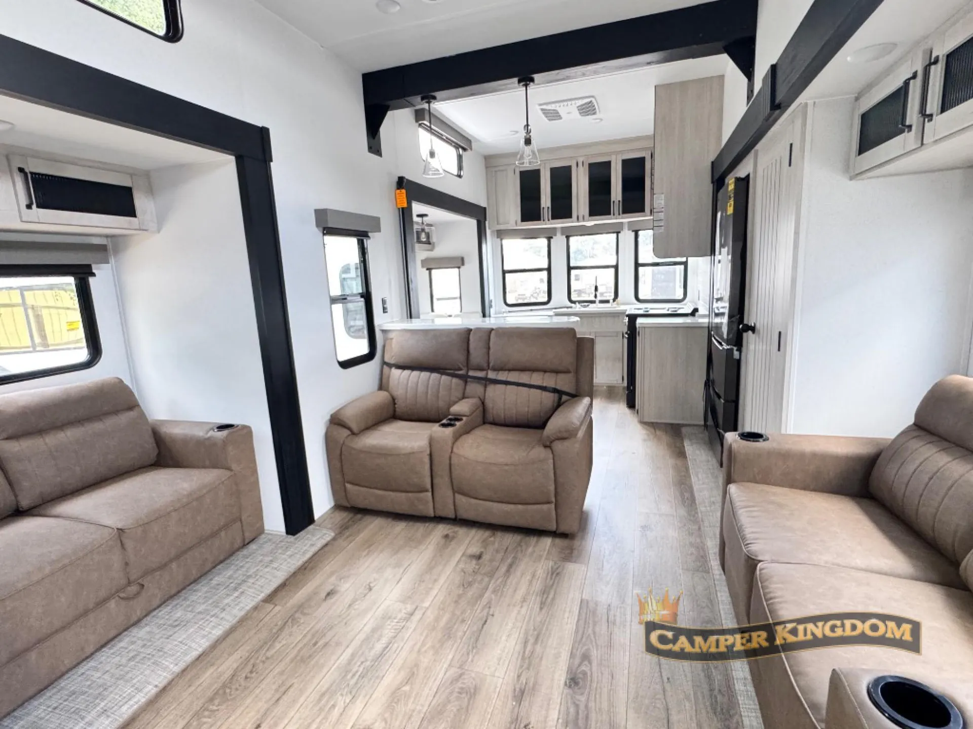 2027 Forest River Puma Vista 403LFT — Photo 5