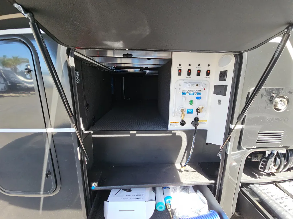2026 Brinkley Model G 3950, Exterior photo 38
