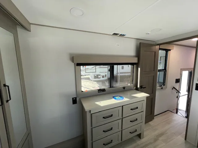 2026 Grand Design Momentum 414M, Photos photo 25