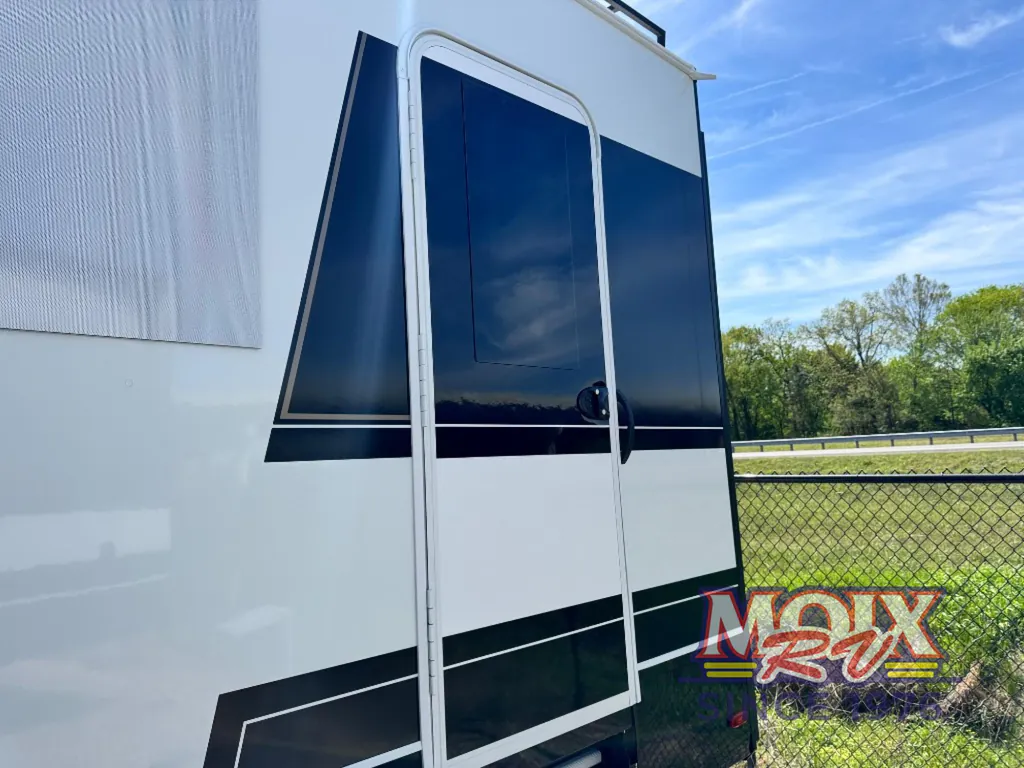 2026 Brinkley Model Z 3515, Photos photo 24
