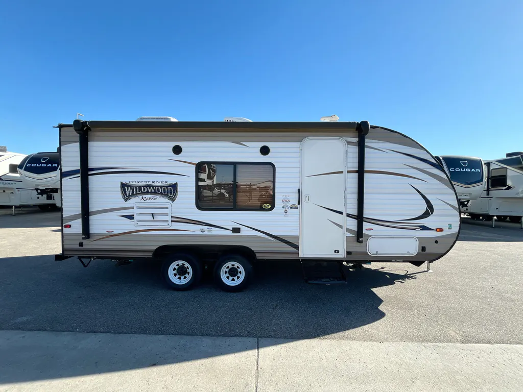 2017 Forest River Wildwood X-Lite 201BHXL, Photos photo 5