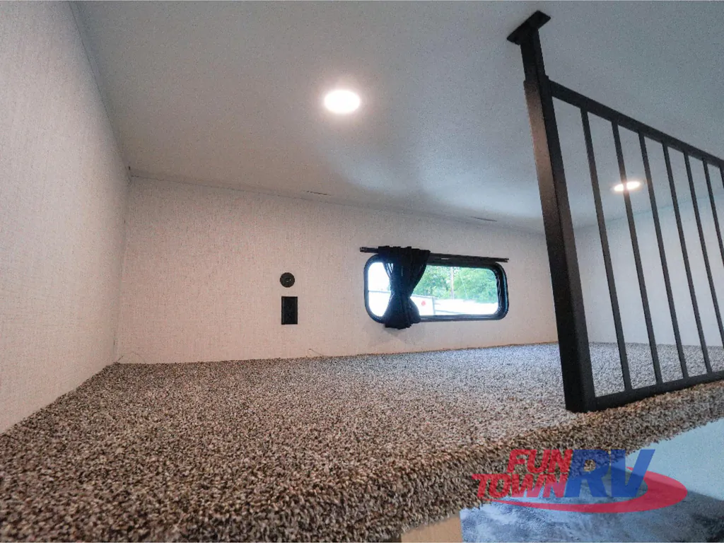 2026 Forest River Cardinal 34CRIB, Photos photo 20
