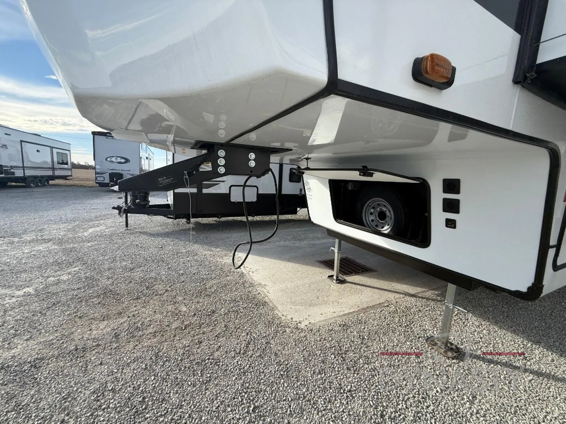 2026 Forest River Cherokee Sabre 37FLH — Photo 6
