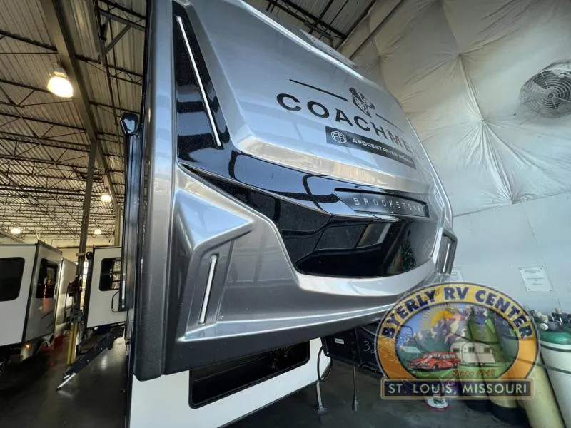 2025 Coachmen Brookstone 370RLLO - Photo 4