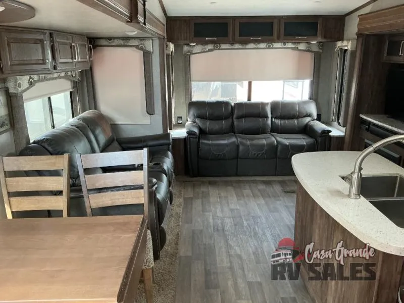 2018 Keystone RV Cougar 359MBI - Photo 3