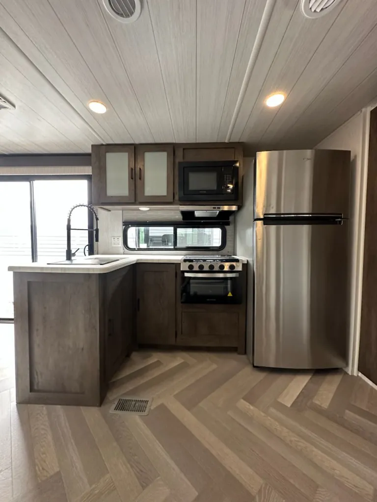 2022 Forest River Wildwood 36VBDS, Photos photo 9
