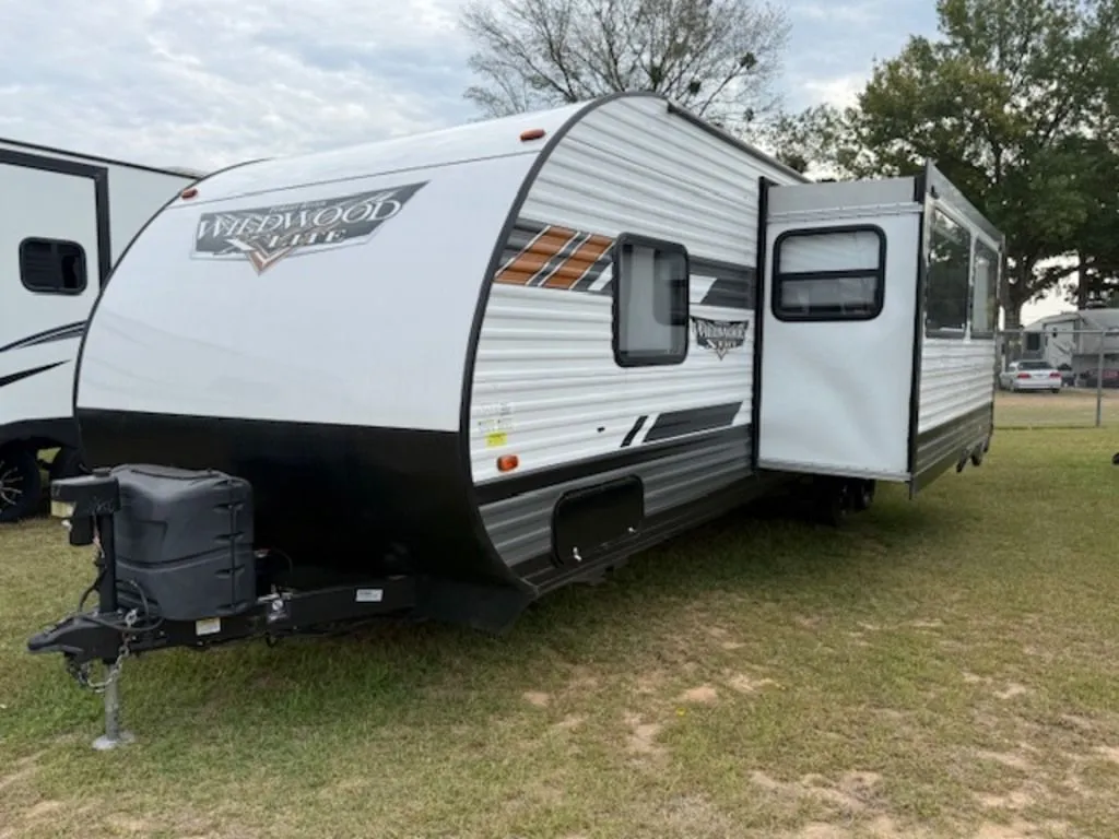 2022 Forest River Wildwood X-Lite 28VBXL - Photo 2