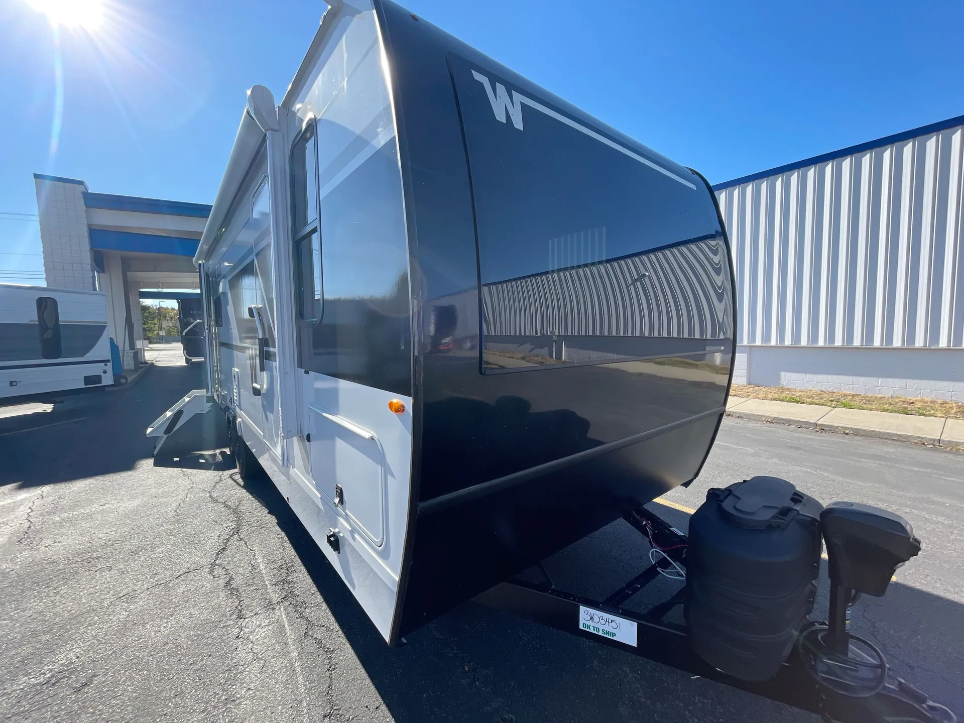 2026 Winnebago Thrive 25RLS - Photo 2