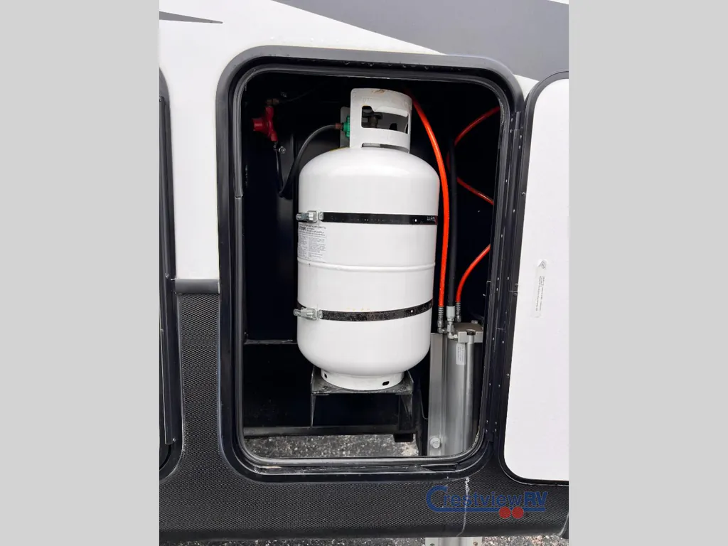 2020 Dutchmen Voltage Triton 3551, Photos photo 40
