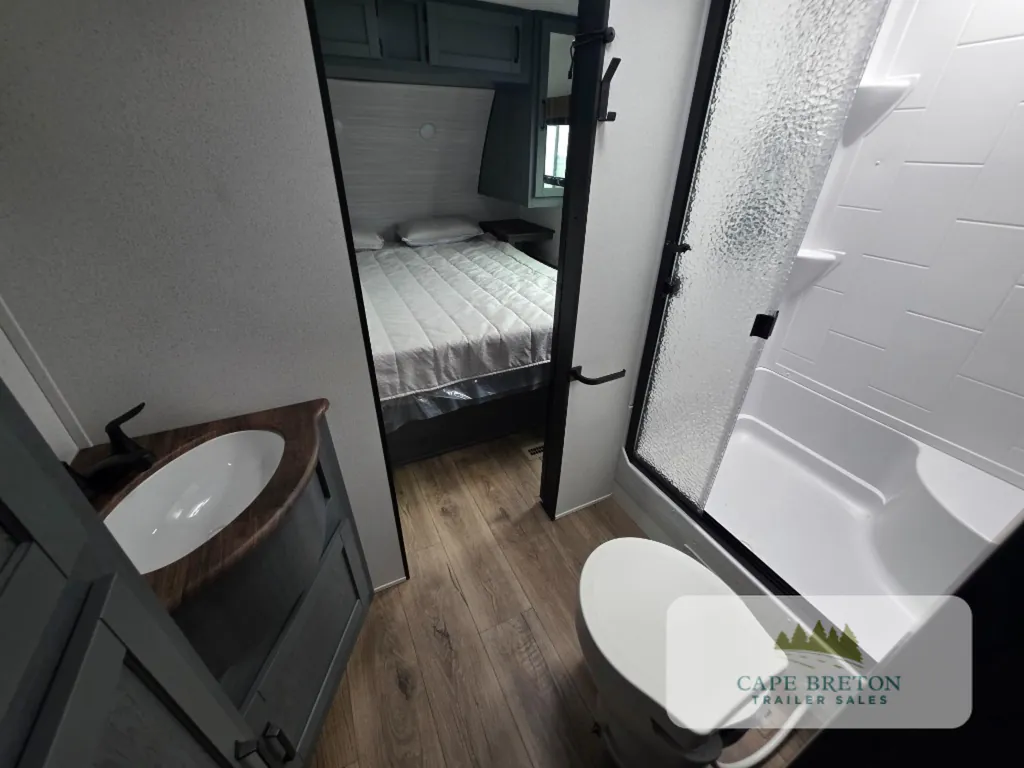 2027 Palomino Puma 337BH, Photos photo 9