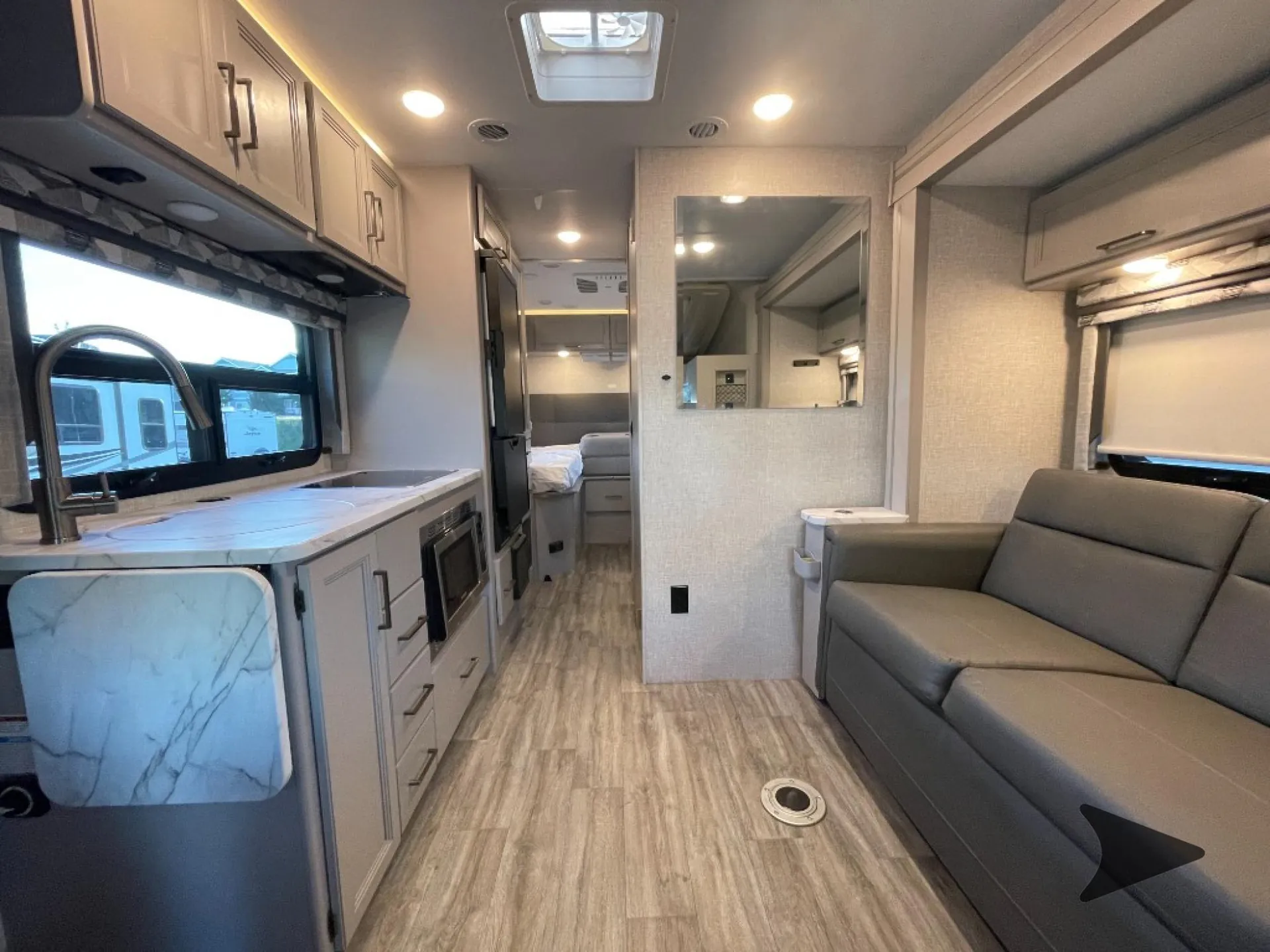 2024 Thor Motor Coach Compass AWD 24KB - Photo 4