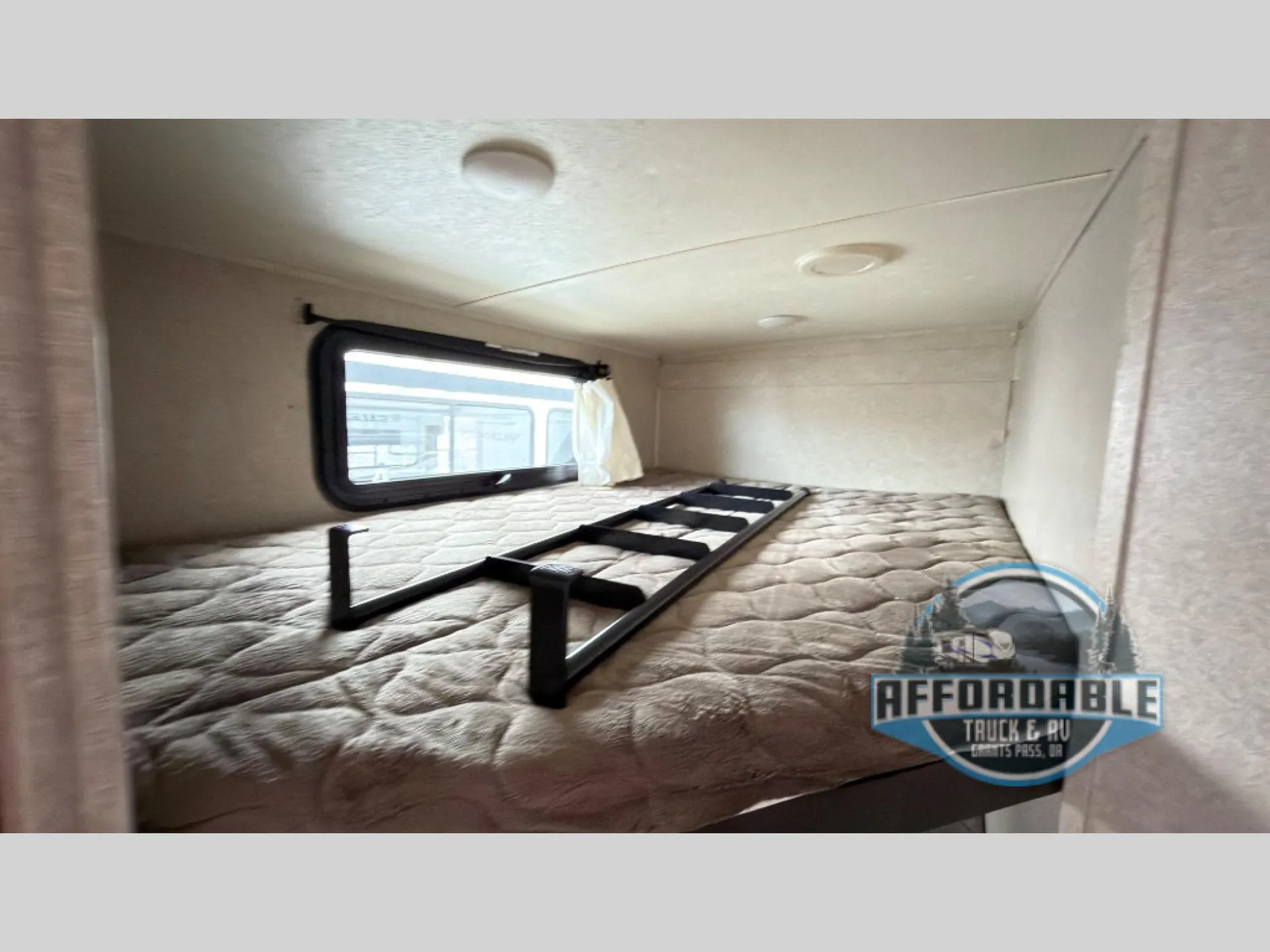 2018 Forest River Rockwood Mini Lite 2509S — Photo 7