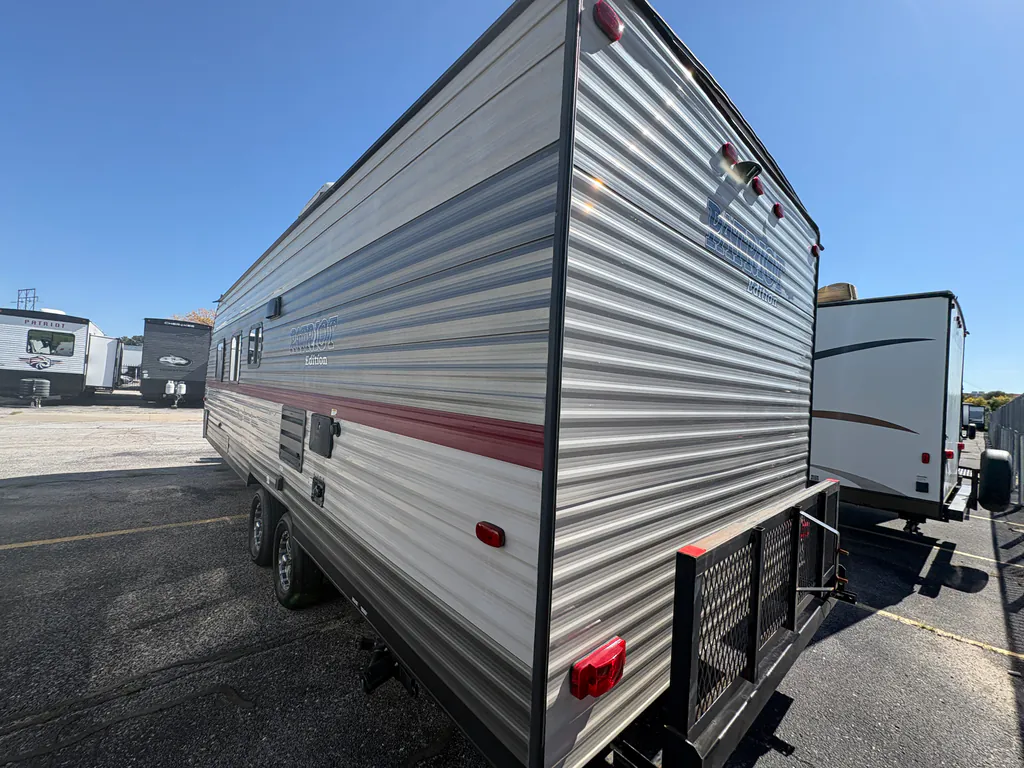 2019 Forest River Cherokee Grey Wolf 26DJSE, Photos photo 4
