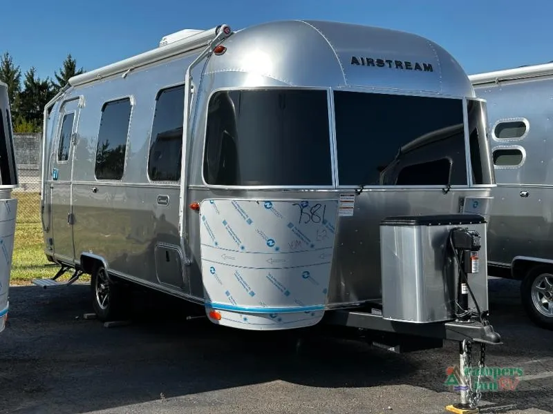 2026 Airstream Caravel 22FB - Photo 2